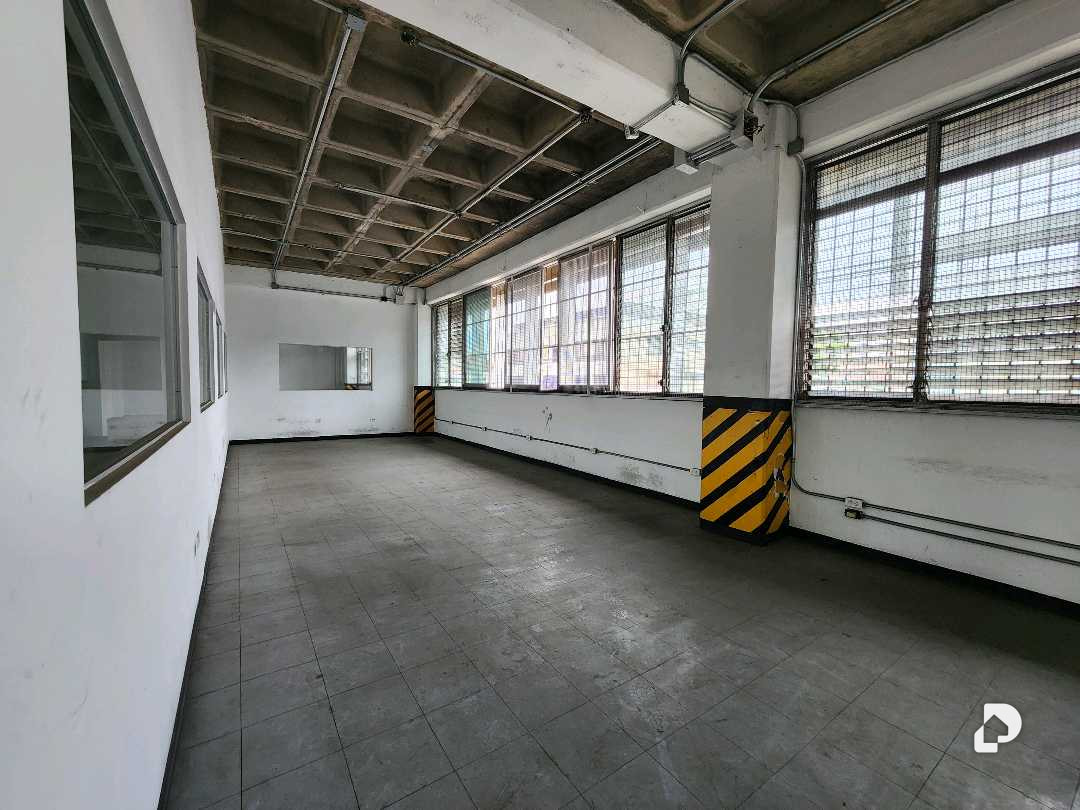 Edificio en La Urbina, Caracas – 34