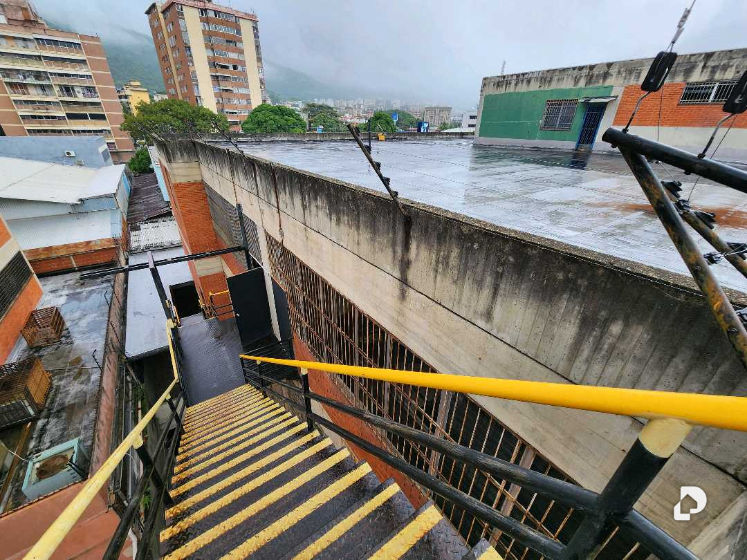 Edificio en La Urbina, Caracas – 39
