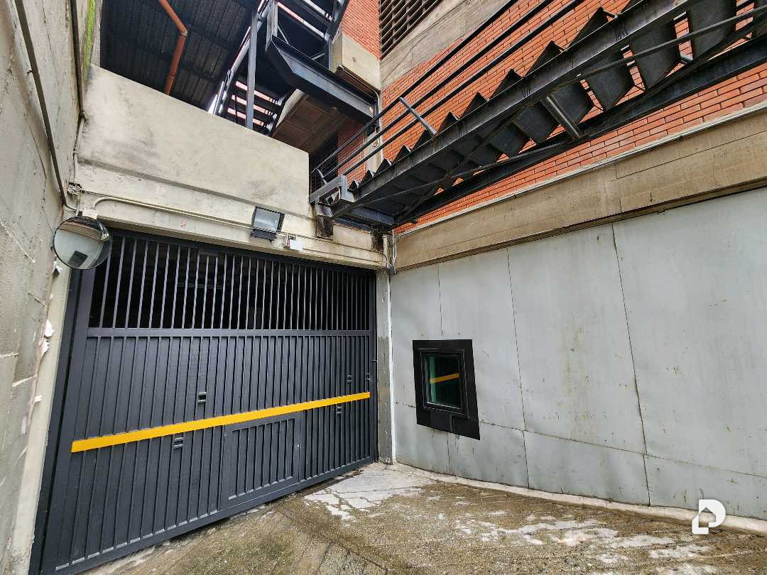 Edificio en La Urbina, Caracas – 3