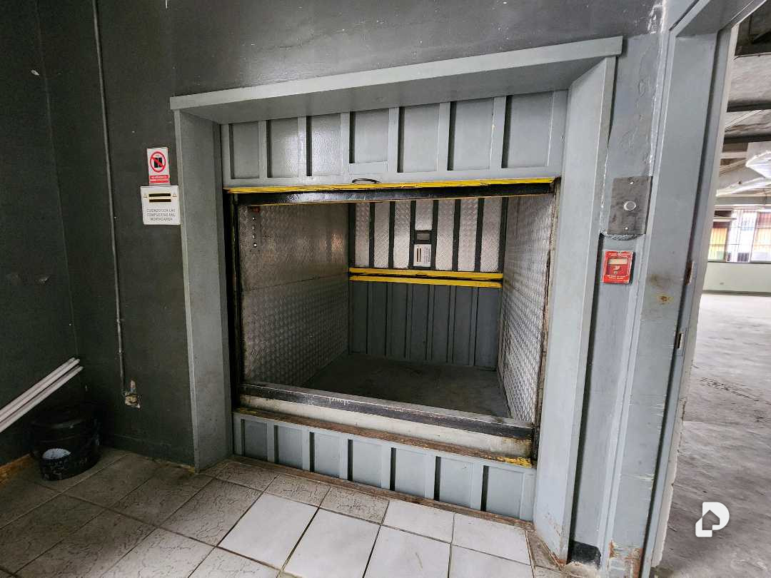 Edificio en La Urbina, Caracas – 22