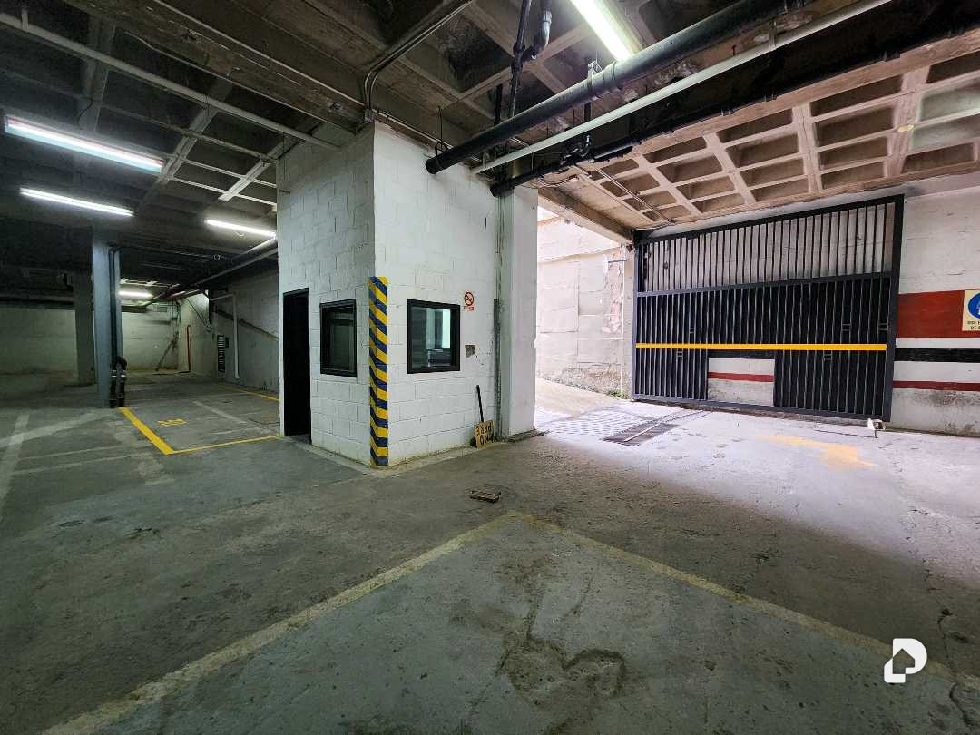 Edificio en La Urbina, Caracas – 6