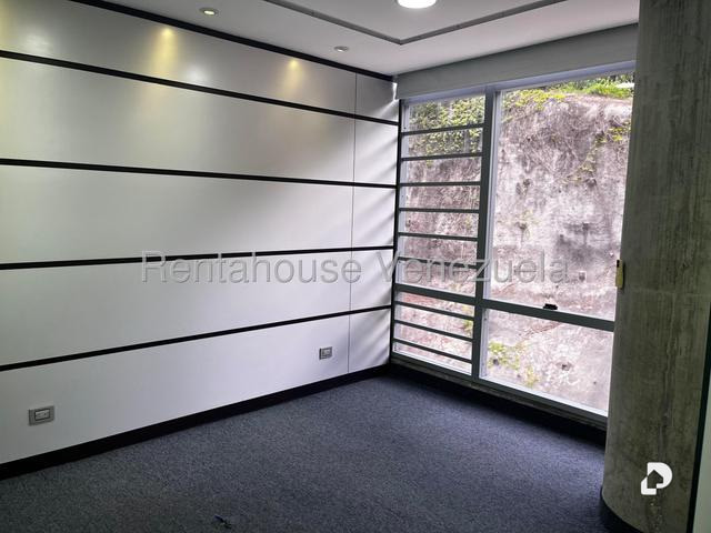Oficina en La Trinidad, Caracas – 2