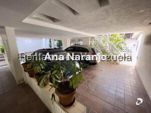 Casa en Prados del Este, Caracas – 30