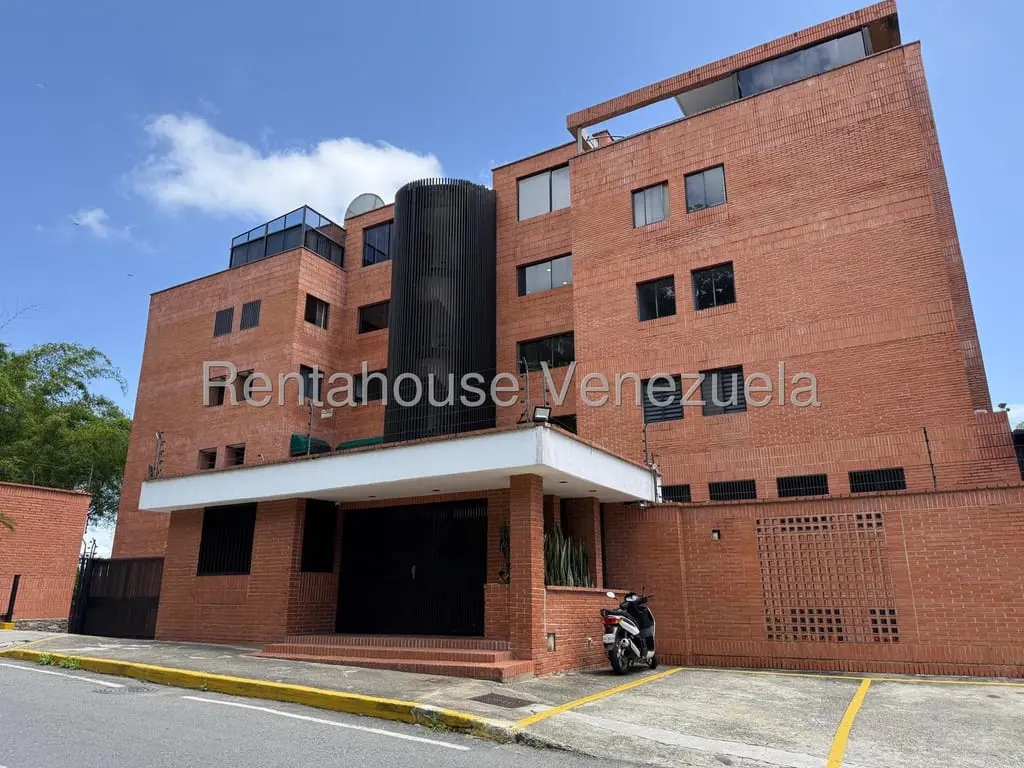 Apartment in Alto Hatillo, Caracas - 1