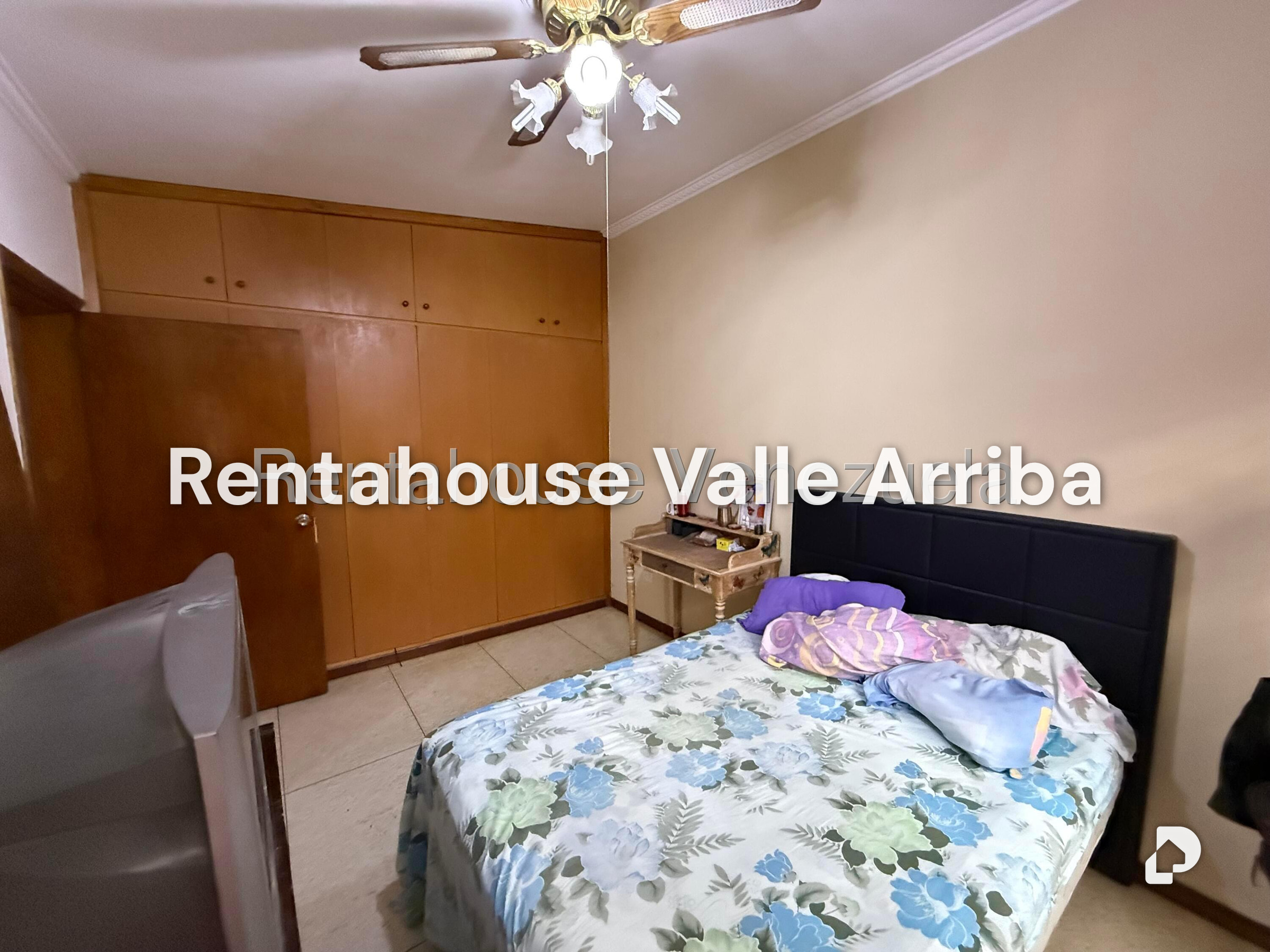 House in La California Norte, Caracas – 28