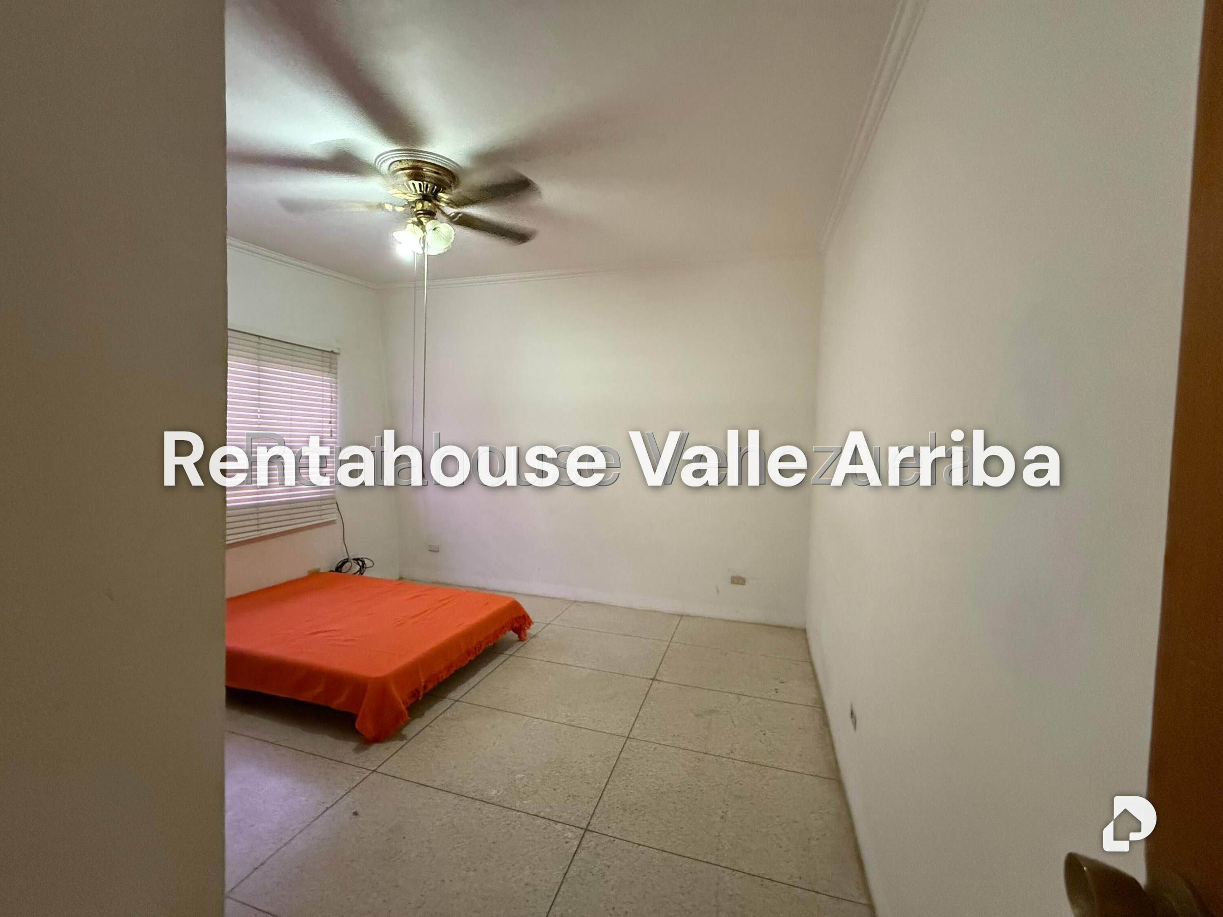 House in La California Norte, Caracas – 30