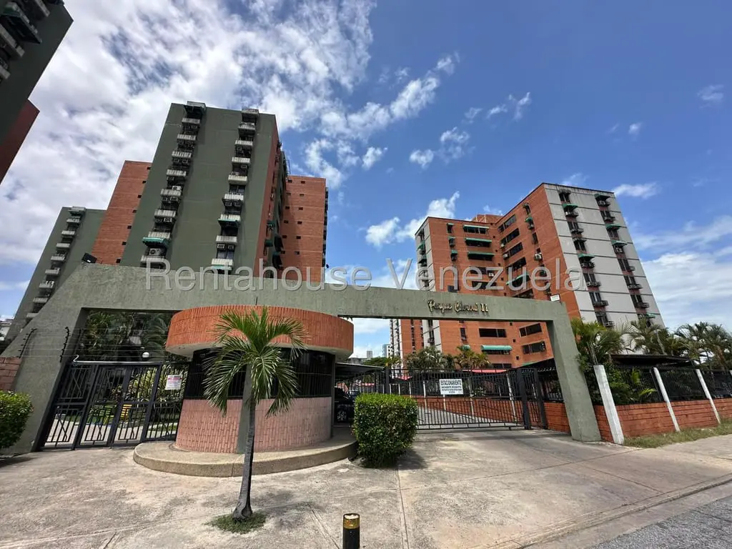 Apartamento en Base Aragua, Maracay - 1