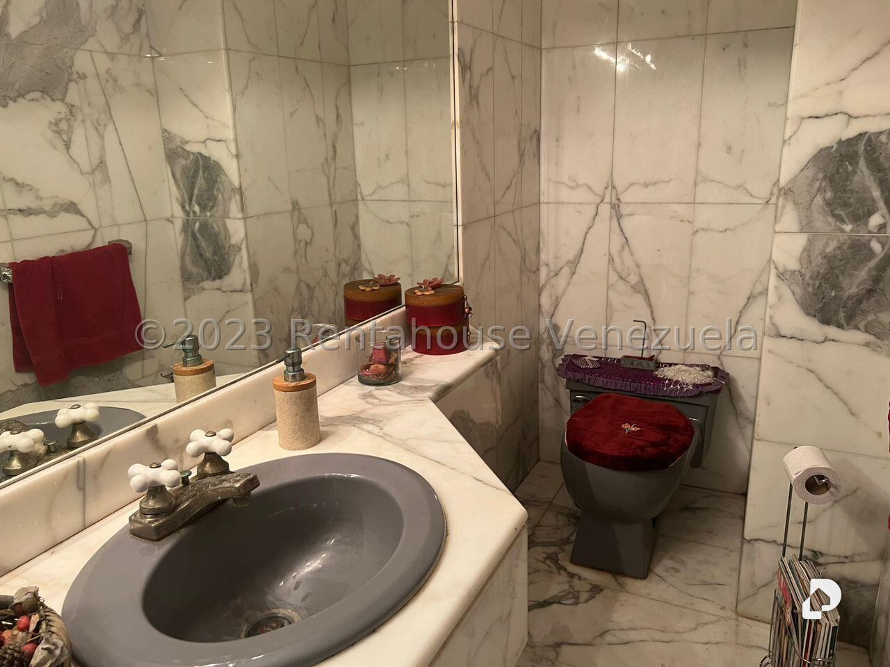 Apartamento en La Florida, Caracas – 14