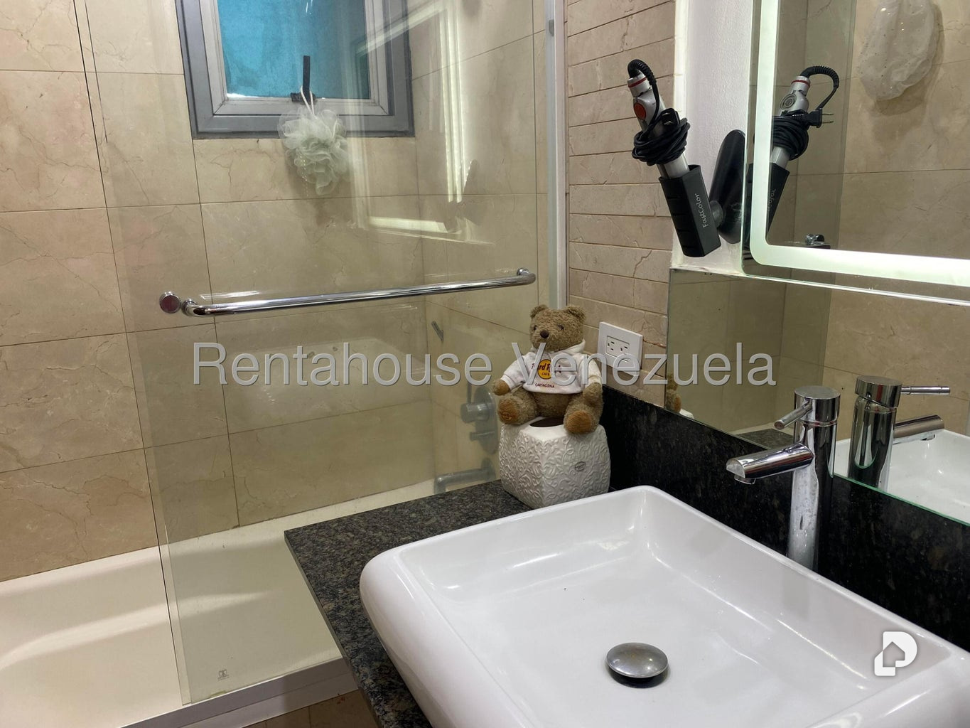 Apartamento en Las Mesetas de Santa Rosa de Lima, Caracas – 18