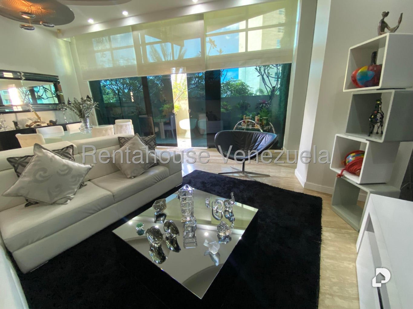 Apartamento en Las Mesetas de Santa Rosa de Lima, Caracas – 8