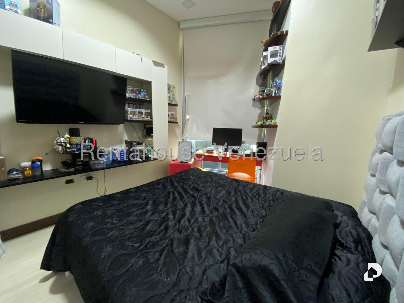 Apartamento en Las Mesetas de Santa Rosa de Lima, Caracas – 14