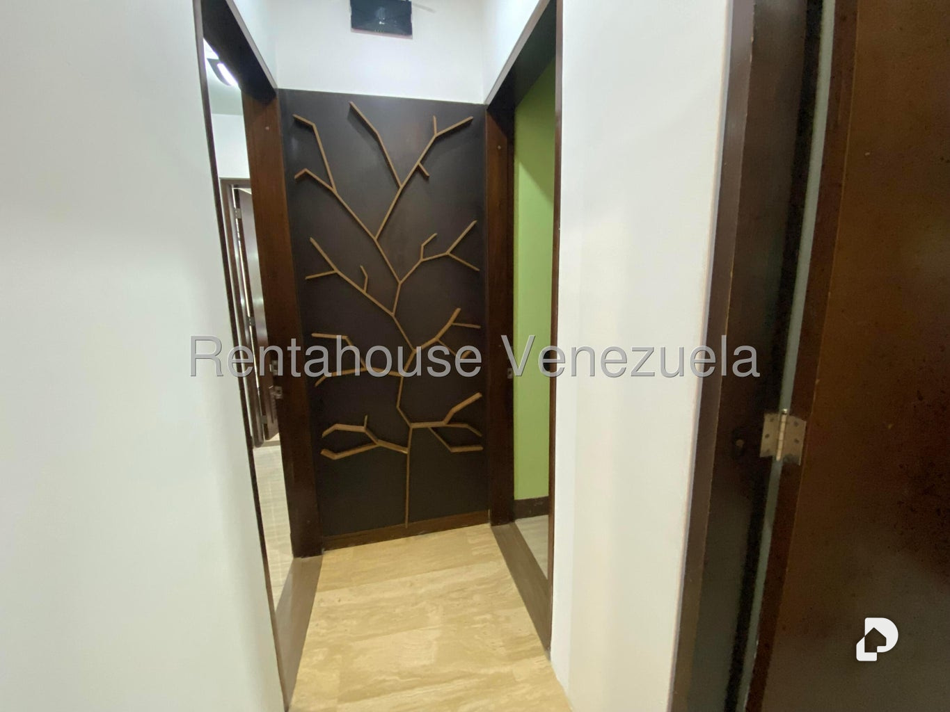 Apartamento en Las Mesetas de Santa Rosa de Lima, Caracas – 9