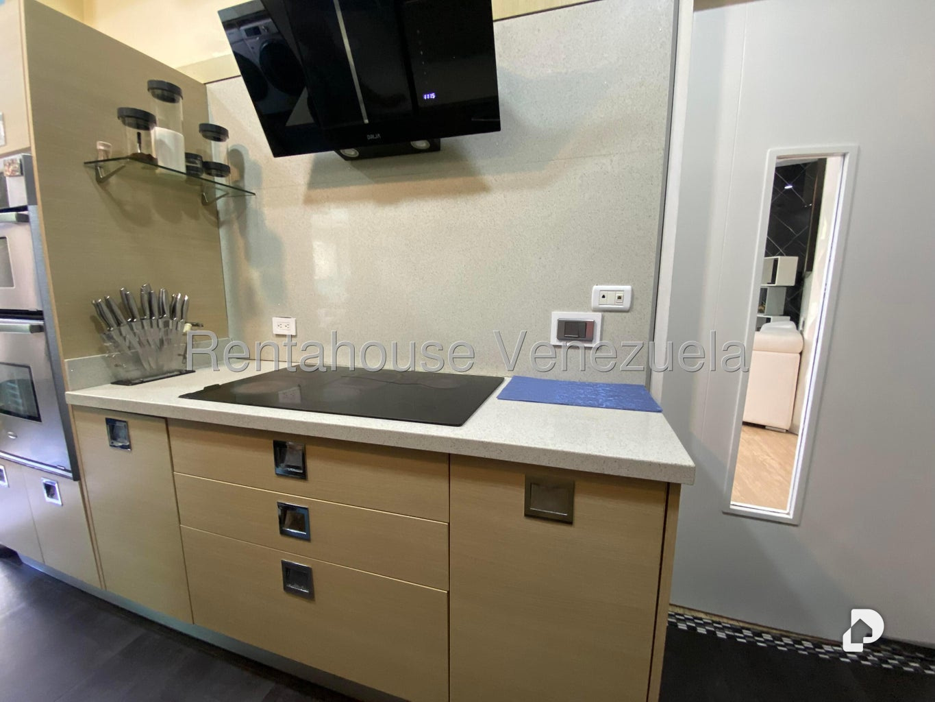 Apartamento en Las Mesetas de Santa Rosa de Lima, Caracas – 23