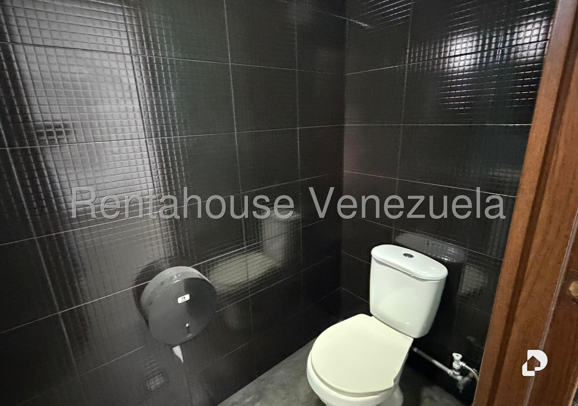 Local comercial en Maripérez, Caracas – 24