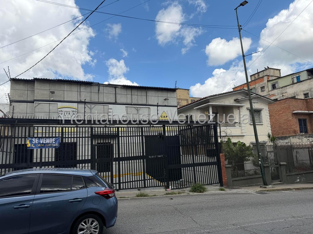 Local comercial en Maripérez, Caracas - 1