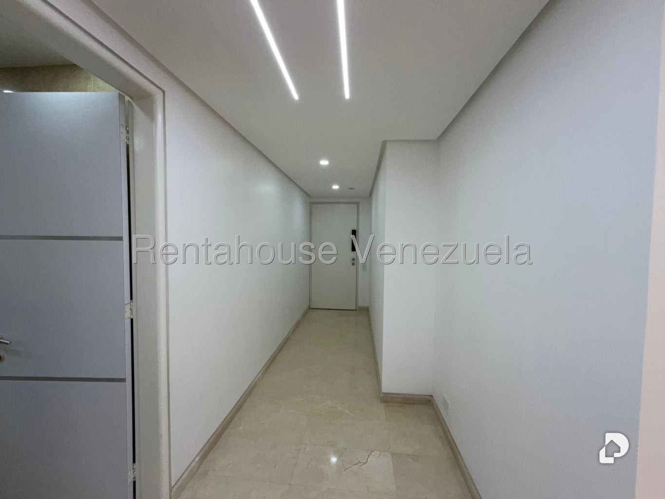 Apartamento en Altamira, Caracas – 11