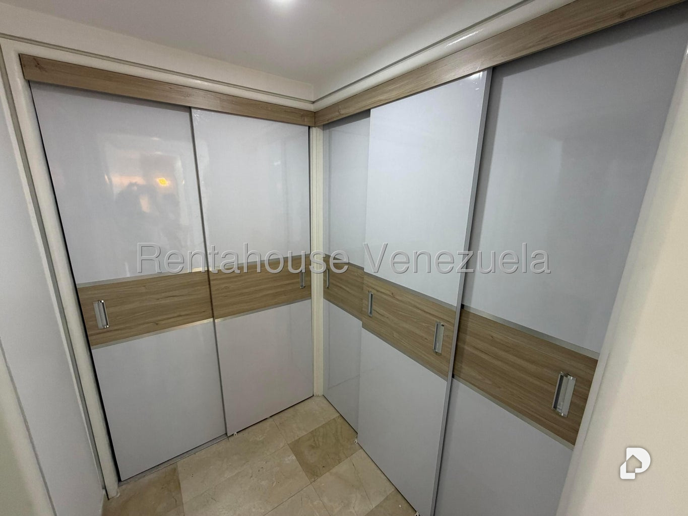 Apartamento en Altamira, Caracas – 27