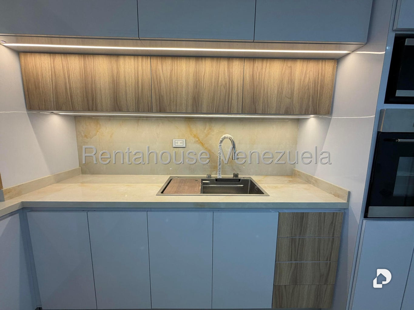 Apartamento en Altamira, Caracas – 15
