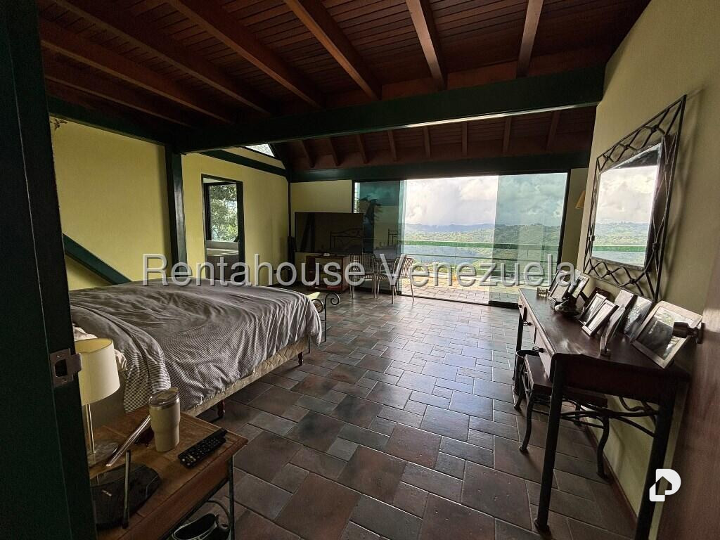Casa en Caicaguana, Caracas – 19
