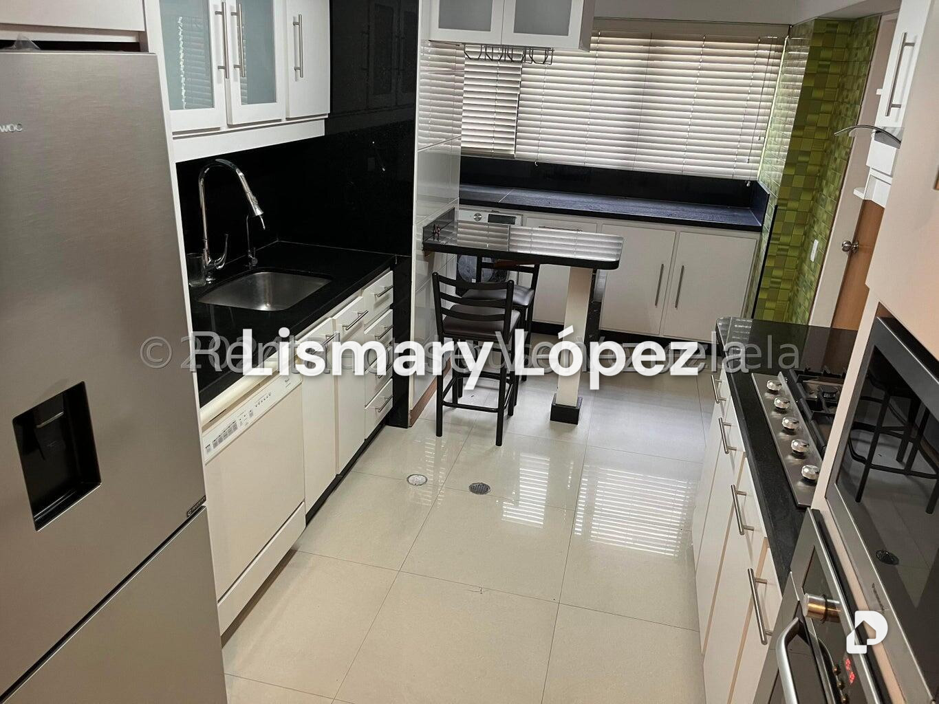 Apartamento en Los Palos Grandes, Caracas – 8