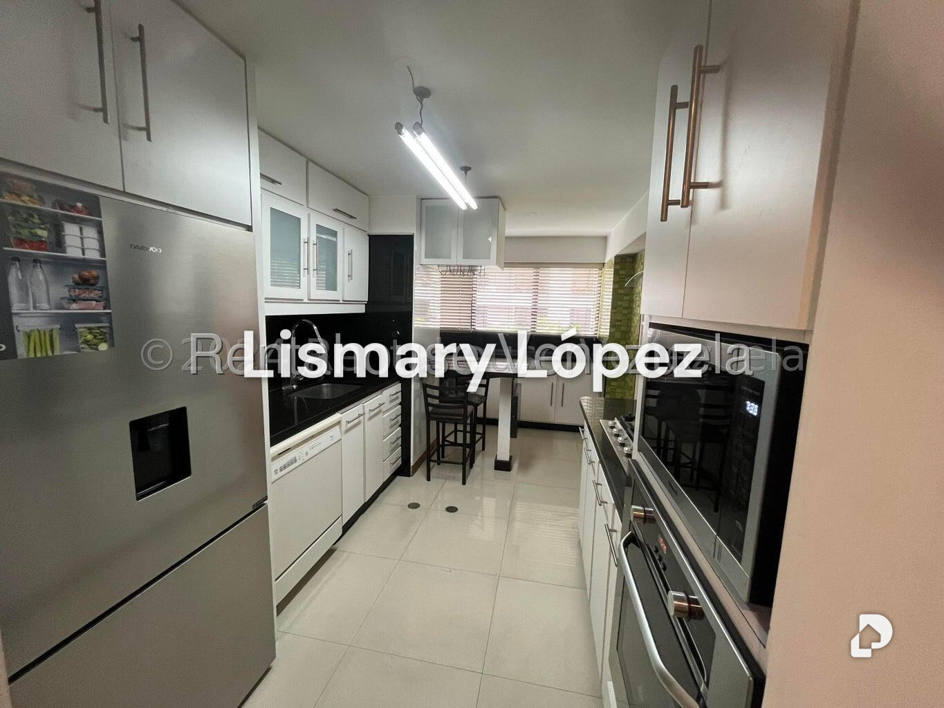 Apartamento en Los Palos Grandes, Caracas – 9