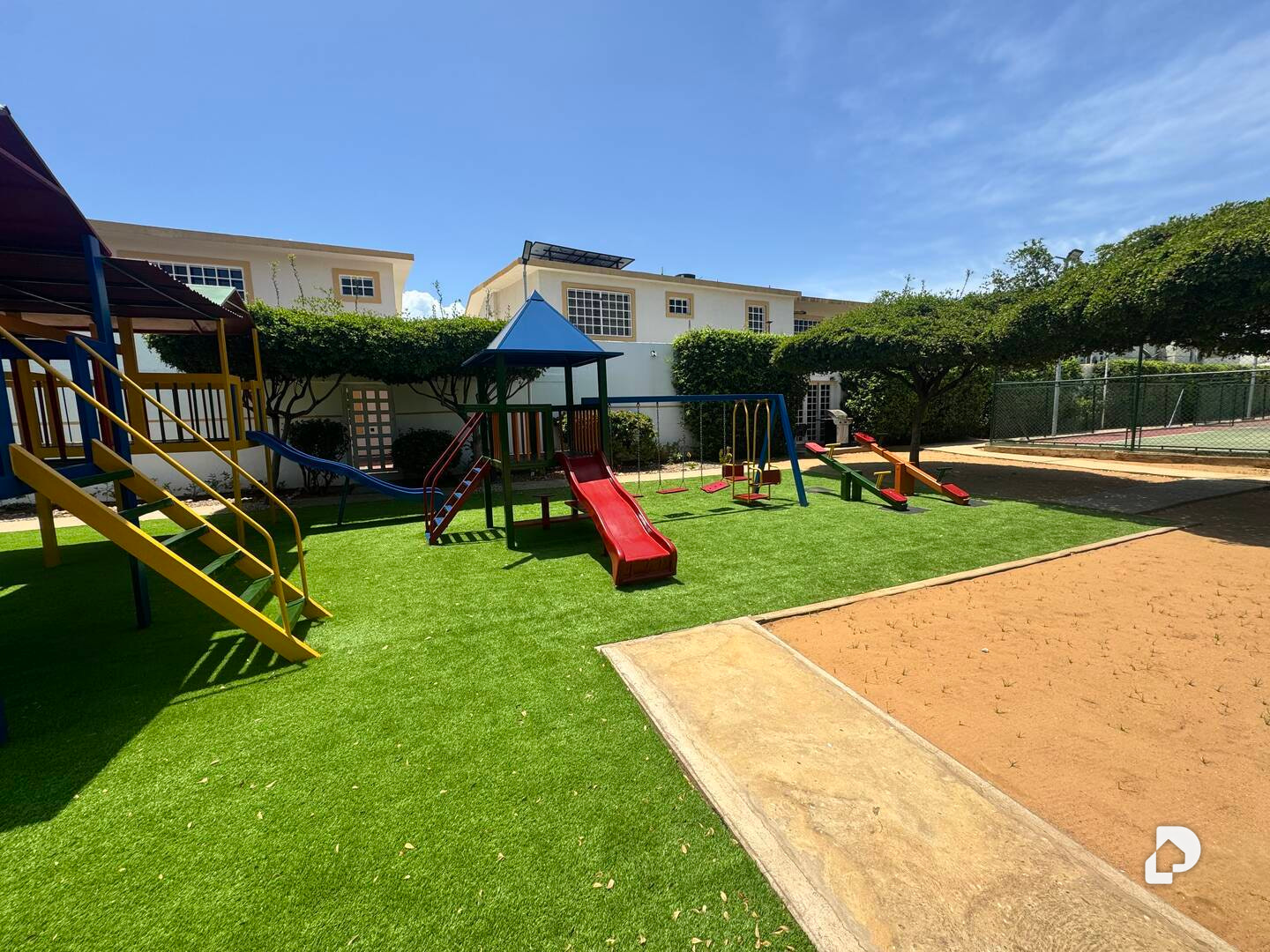 Townhouse en Avenida Goajira, Maracaibo – 3