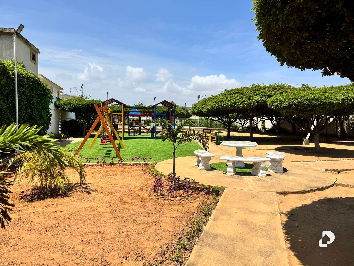 Townhouse en Avenida Goajira, Maracaibo – 14