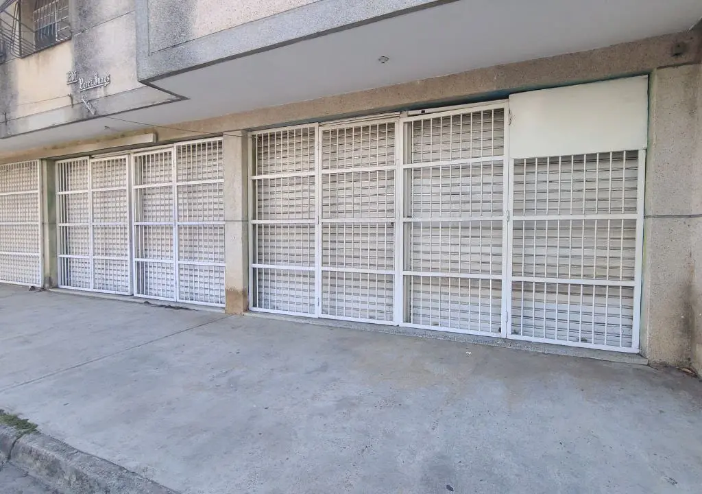 Edificio en Güigüe, Valencia - 1