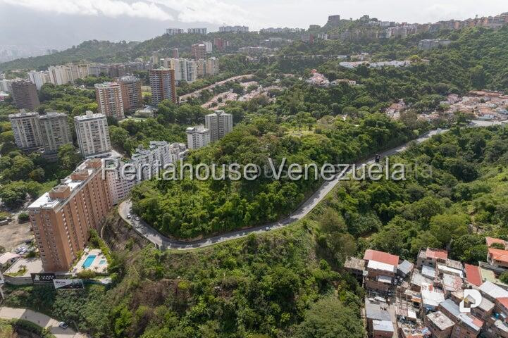 Terreno en Santa Inés, Caracas – 4