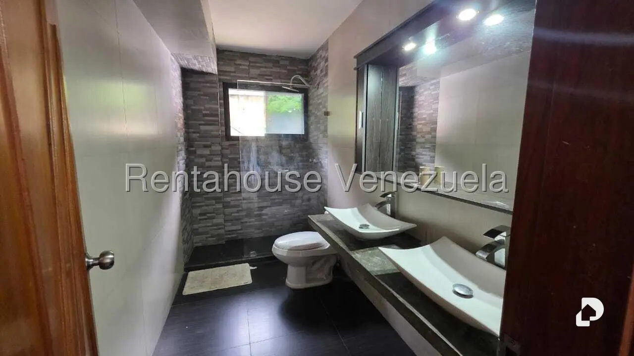 Casa en Colinas del Tamanaco, Caracas – 15