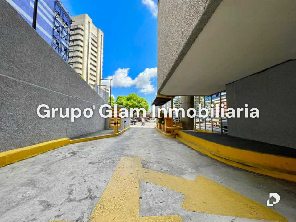 Local comercial en La Castellana, Caracas – 11