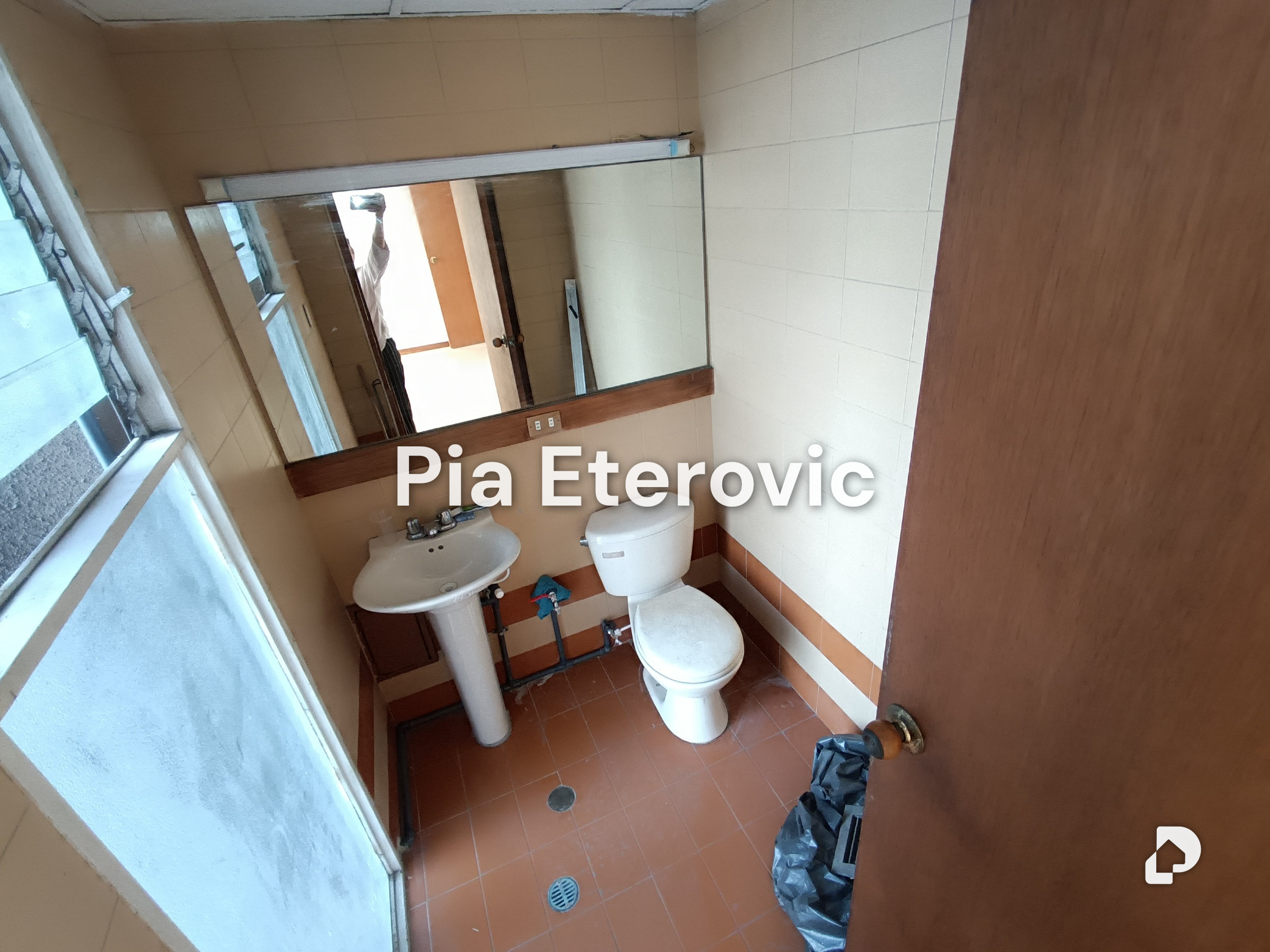 Office in Parroquia Urbana Socorro, Valencia – 16