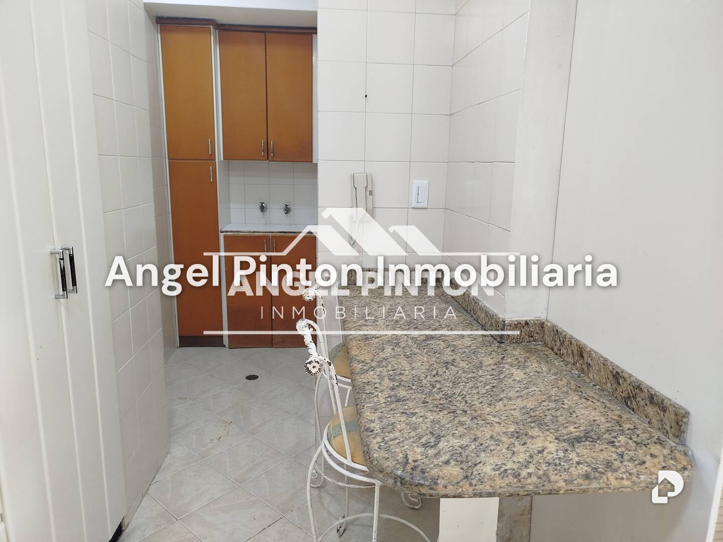Apartamento en Avenida Cecilio Acosta, Maracaibo – 11