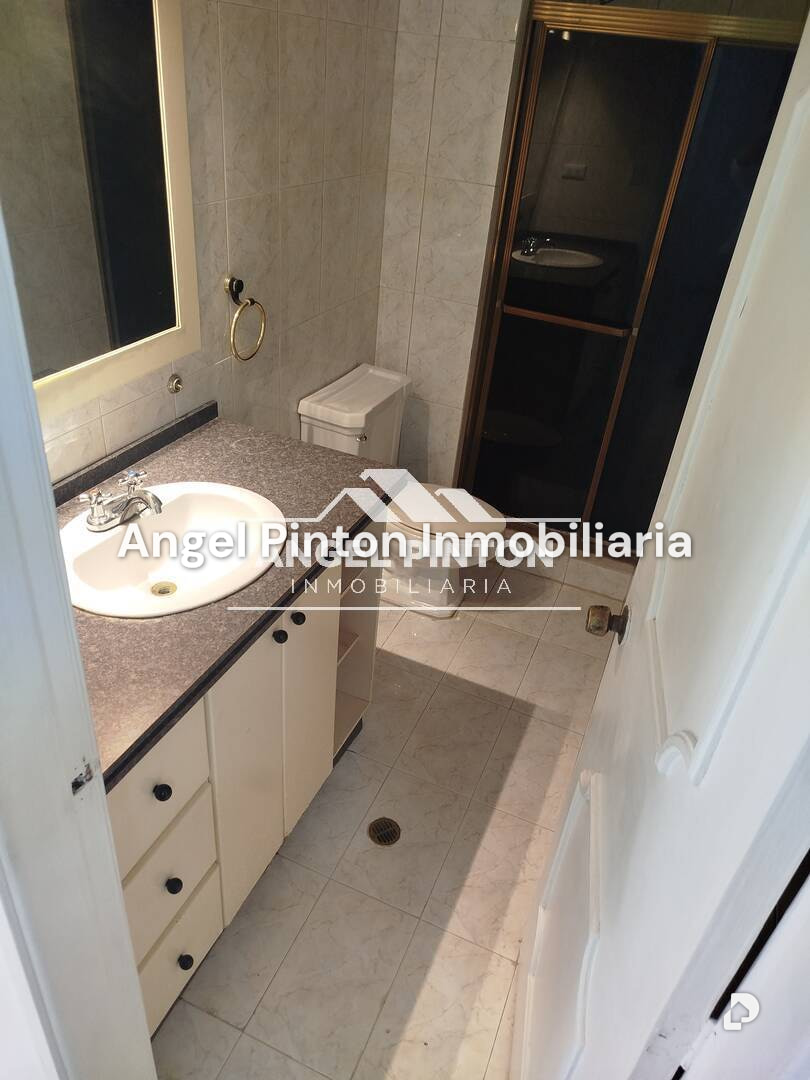 Apartamento en Avenida Cecilio Acosta, Maracaibo – 13