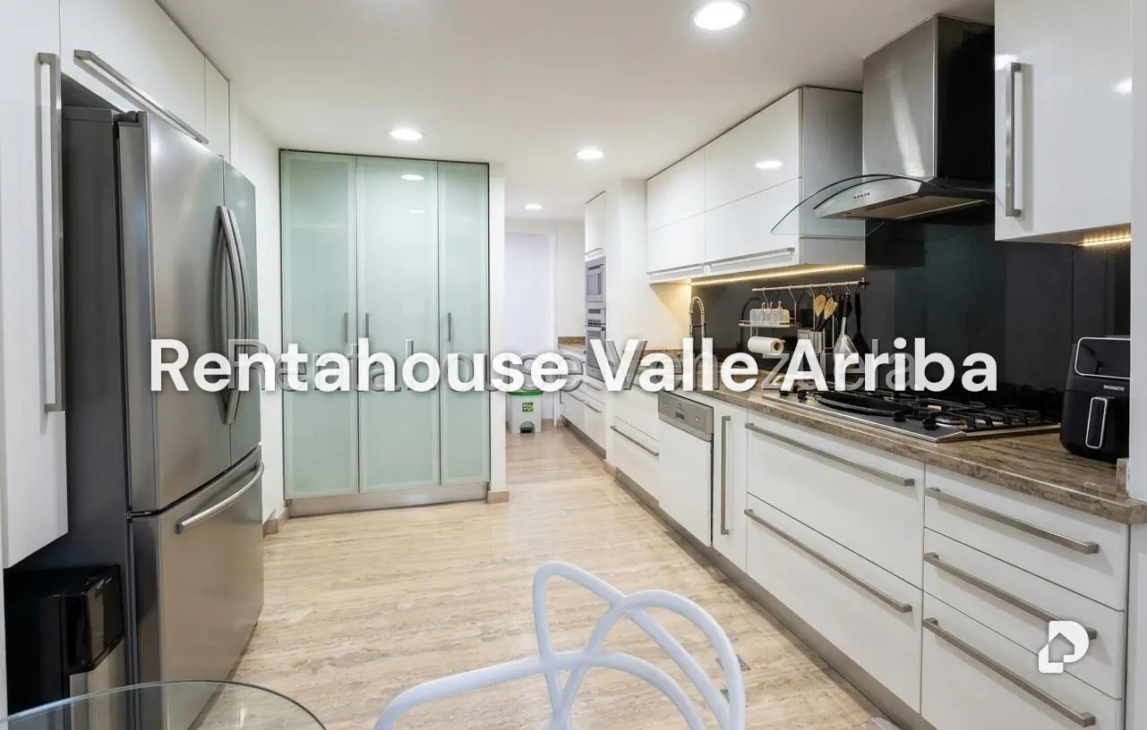 Apartamento en Colinas de Valle Arriba, Caracas – 2