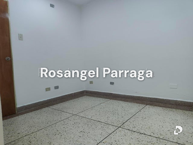 Local comercial en Valencia – 12