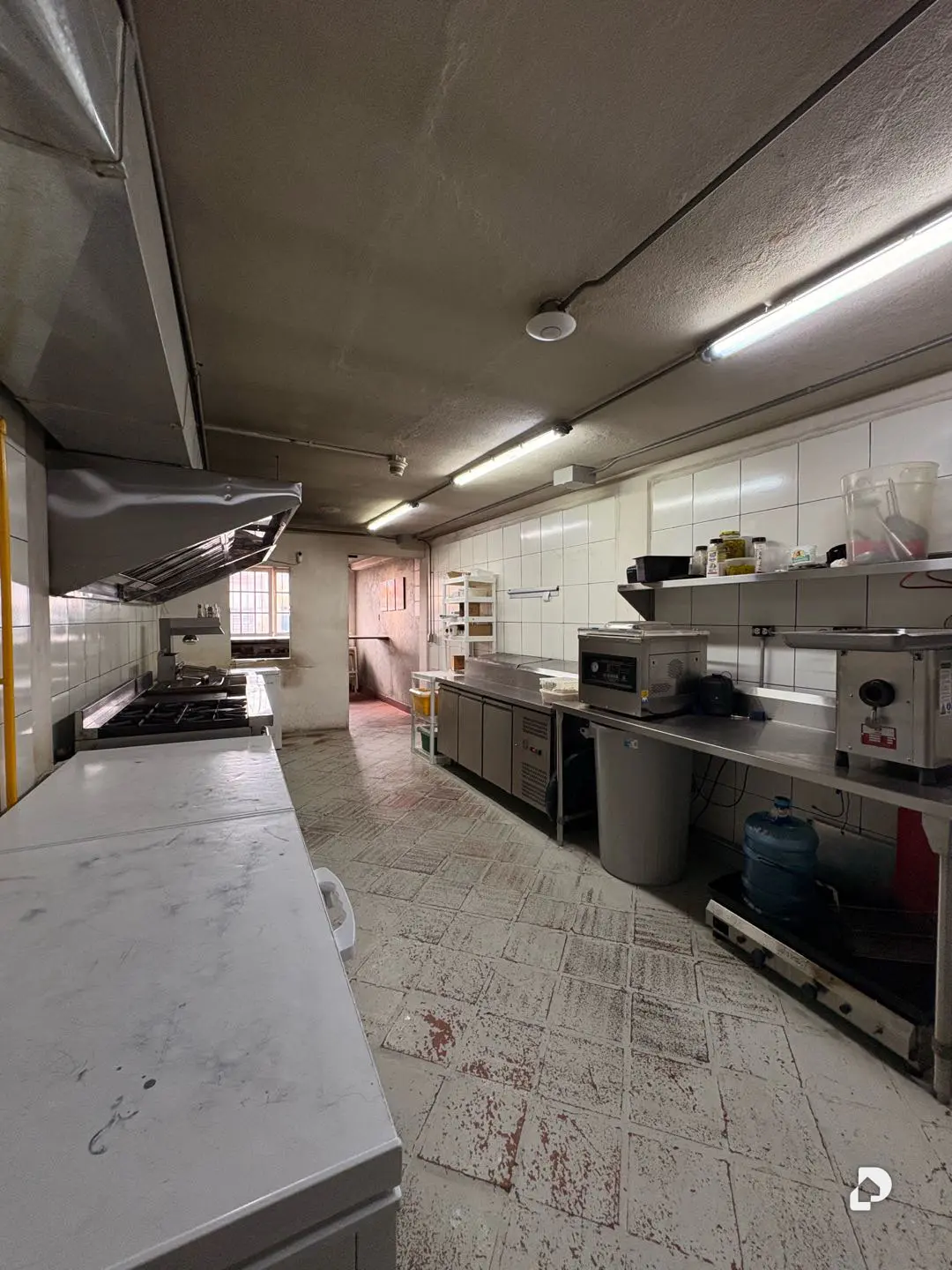 Local comercial en Caracas – 11