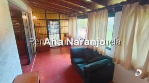 Casa en Alto Prado, Caracas – 24
