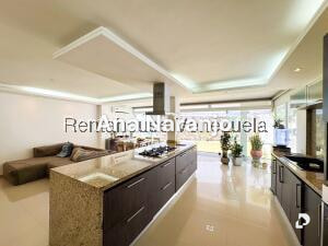 House in Prados del Este, Caracas – 19
