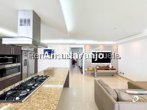 House in Prados del Este, Caracas – 17