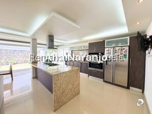 House in Prados del Este, Caracas – 16