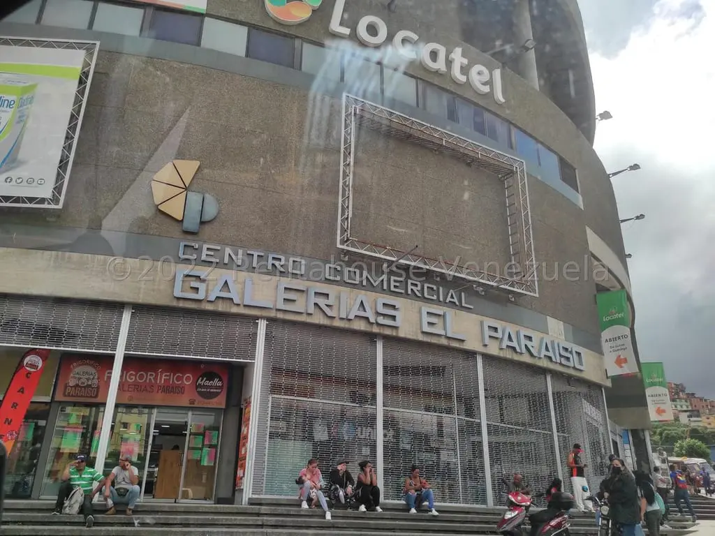 Commercial space in El Paraíso, Caracas - 1