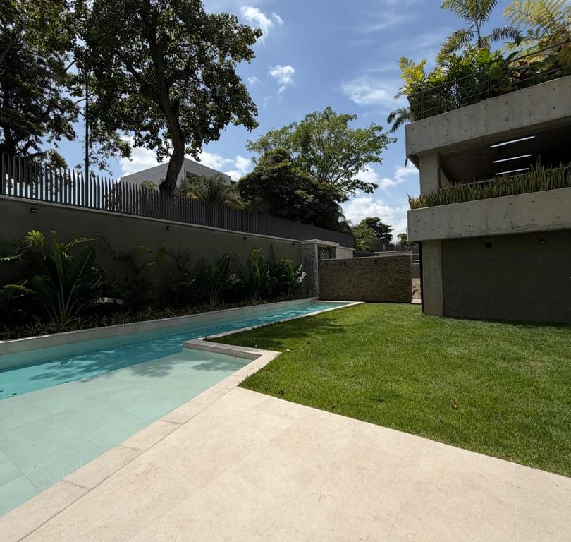 Apartamento en Altamira, Caracas - 1