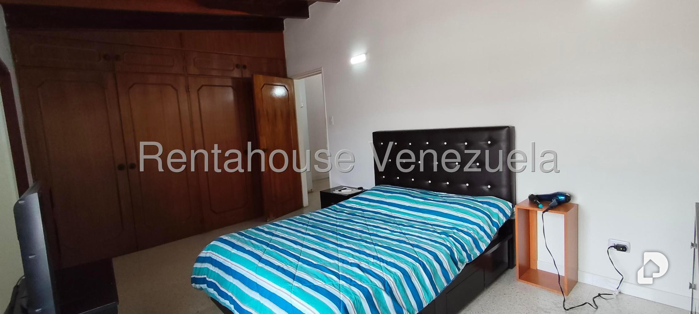Casa en Alto Prado, Caracas – 19