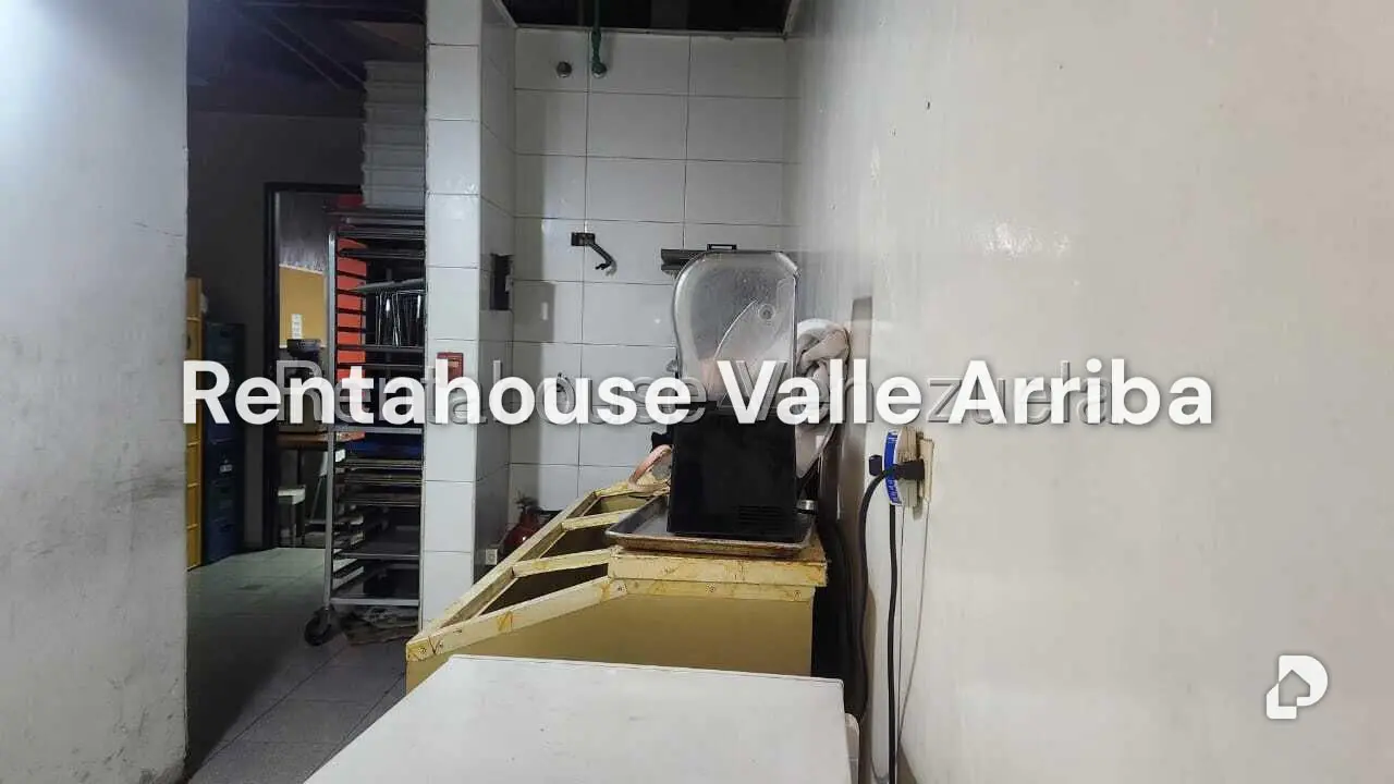 Local comercial en Altamira, Caracas – 13