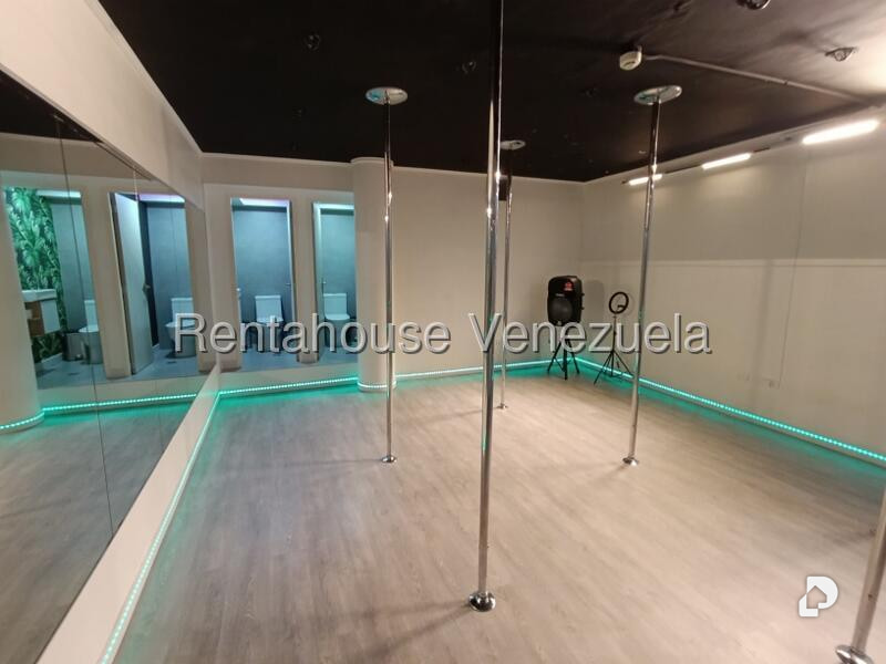 Local comercial en El Recreo, Caracas – 15