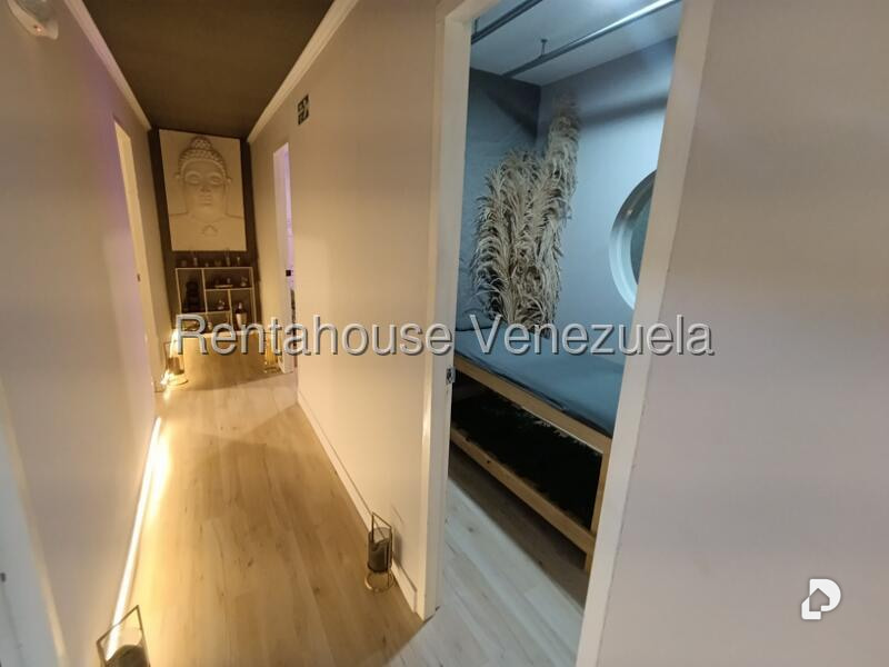 Local comercial en El Recreo, Caracas – 30