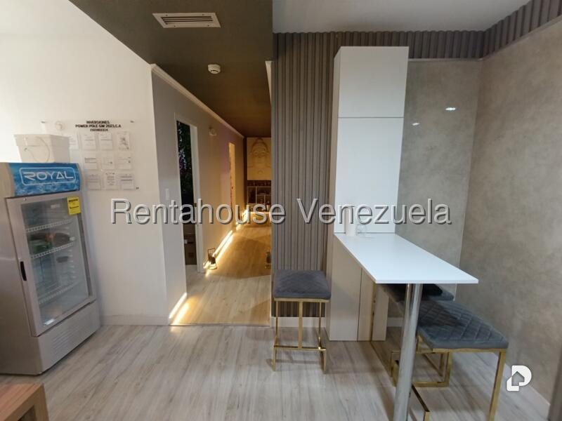 Local comercial en El Recreo, Caracas – 28