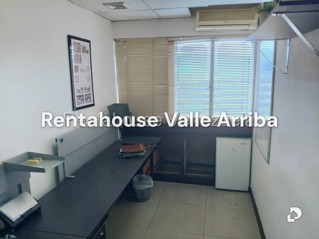 Oficina en Los Palos Grandes, Caracas – 6