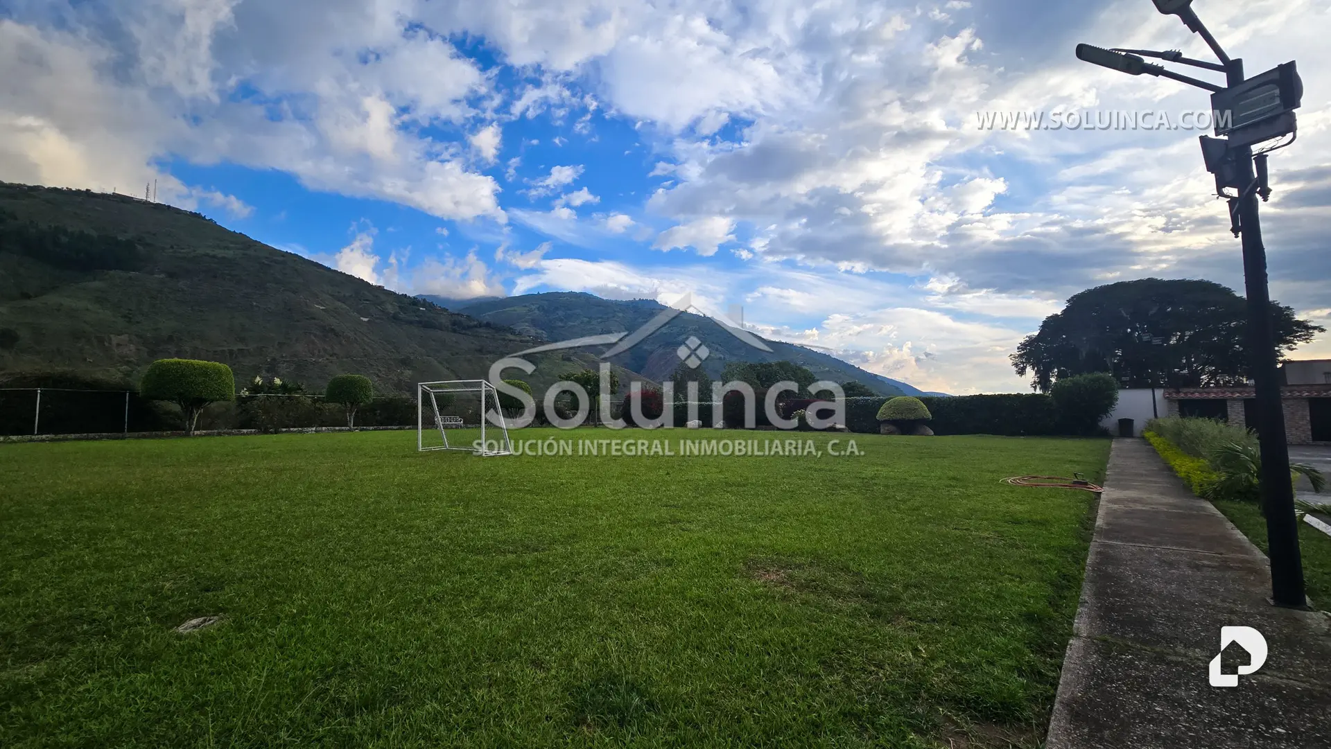 Townhouse en Parroquia Juan Rodríguez Suárez, Mérida – 49